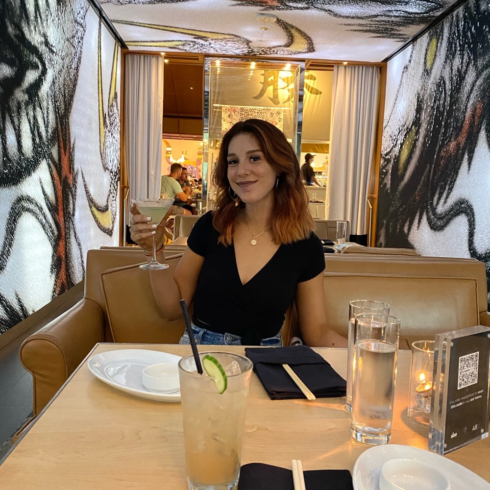 Meet your Posher, Simone